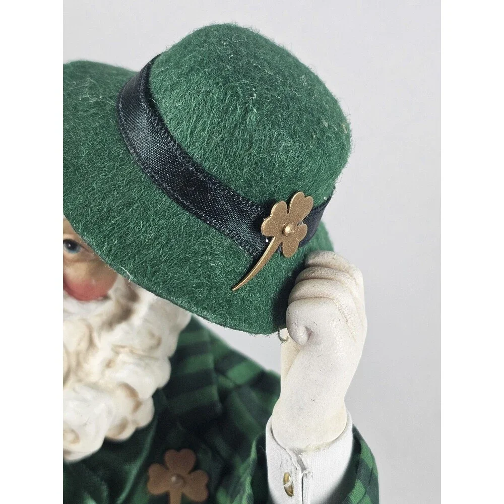 Clothtiques Possible Dreams Top O' The Mornin' St. Patrick's Irishman Santa